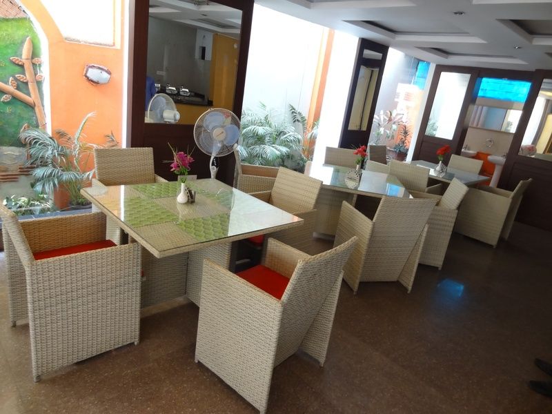 Ivory Inn Bangalore Bagian luar foto
