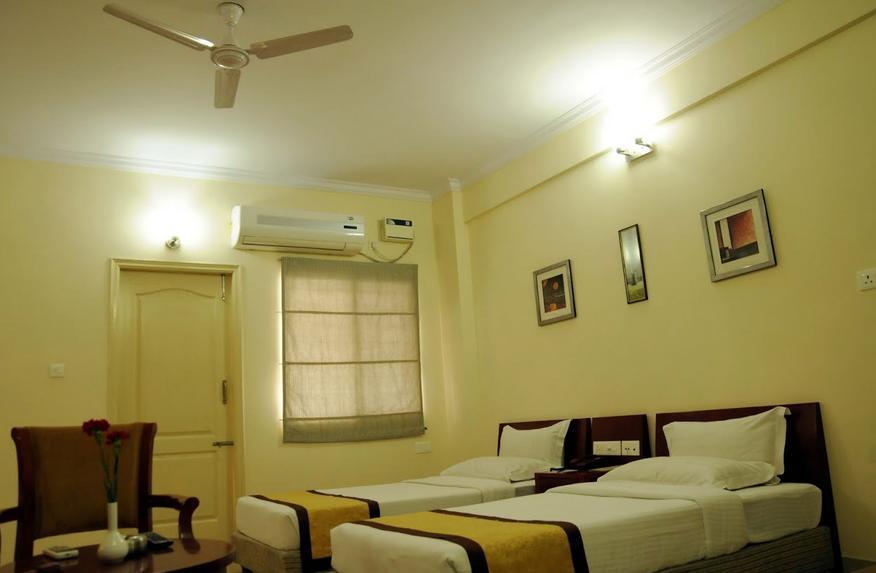 Ivory Inn Bangalore Bagian luar foto